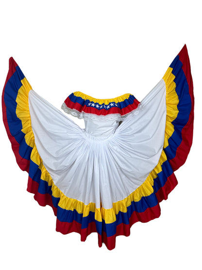 Robe large traditionnelle du Venezuela avec étoiles blanches
