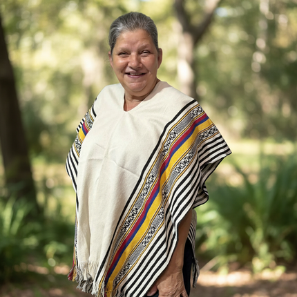 Colombian Poncho Fino – Authentic Unisex Handmade Beige Cape
