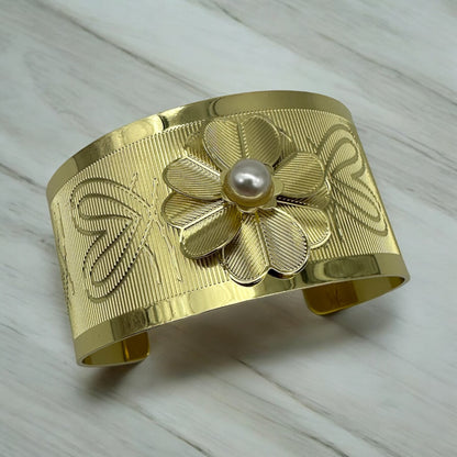 Panamanian Jewelry Bracelet Cuff Gold Stainless Steel with Pearl Panama