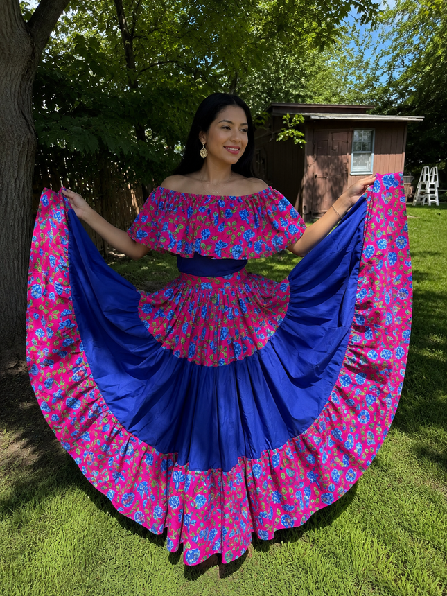 Panamanian Pollera Congo de Metidos Dress