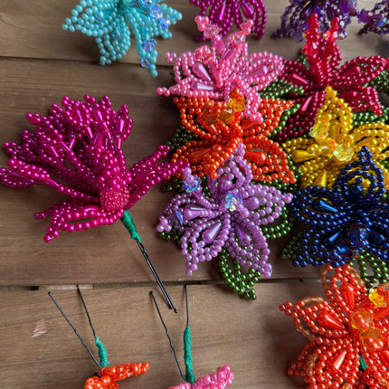 Tembleques - Ensemble complet d'épingles à cheveux authentiques colorées en forme de fleur de perles Panama Pollera 0,3 mm vert perle