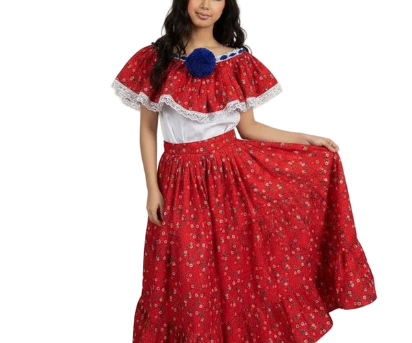 panama traditional dress Pollera is a traditional costume of Panama worn by women. It originally  came from Spain during colonial times.  #visitpanama  #cascoviejopanama #byrafaelafotografia #photographerinpanama #liveformore  #vacationphotographer #panamaphotographer